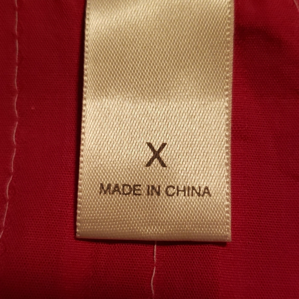Button down blouse. - Picture 6 of 8